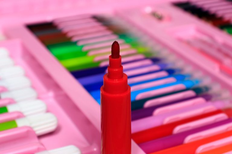 oil paint pens